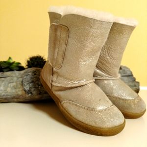 Gold shearling boots from Falcotto by Naturino